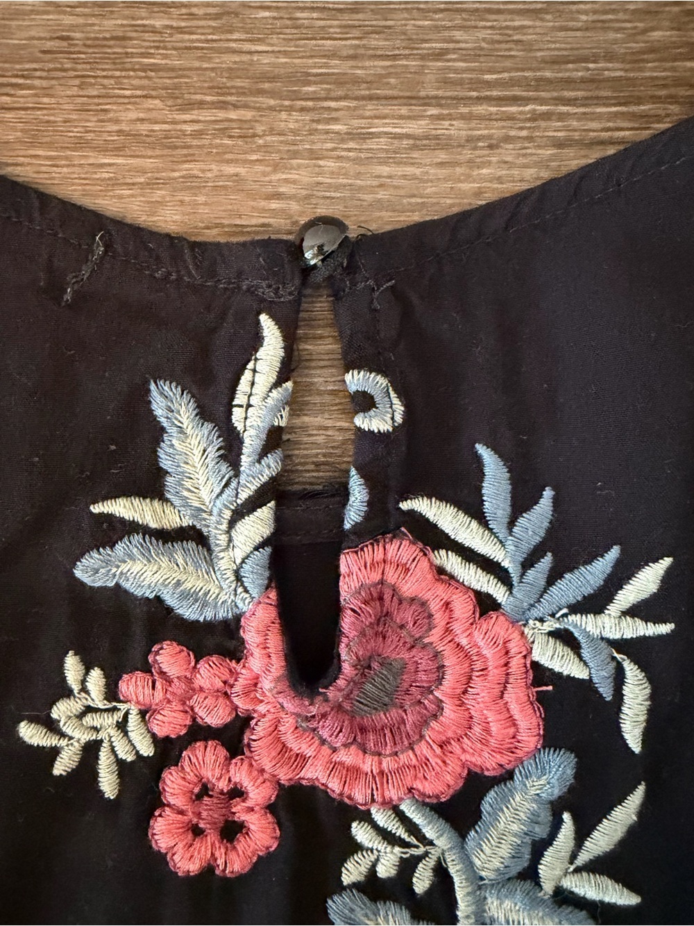 Women’s Roolee Black Babydoll Floral Embroidered Boho Spring Top Size Small - Picture 9 of 9